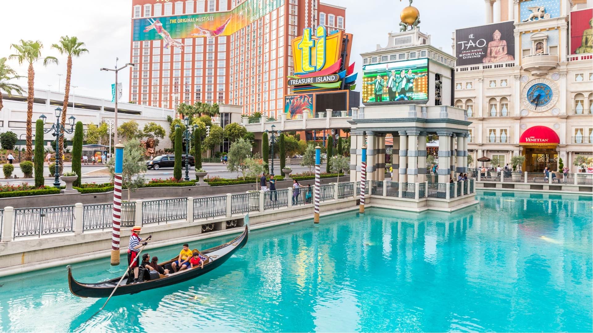 Las Vegas by Day: Top Things to Experience